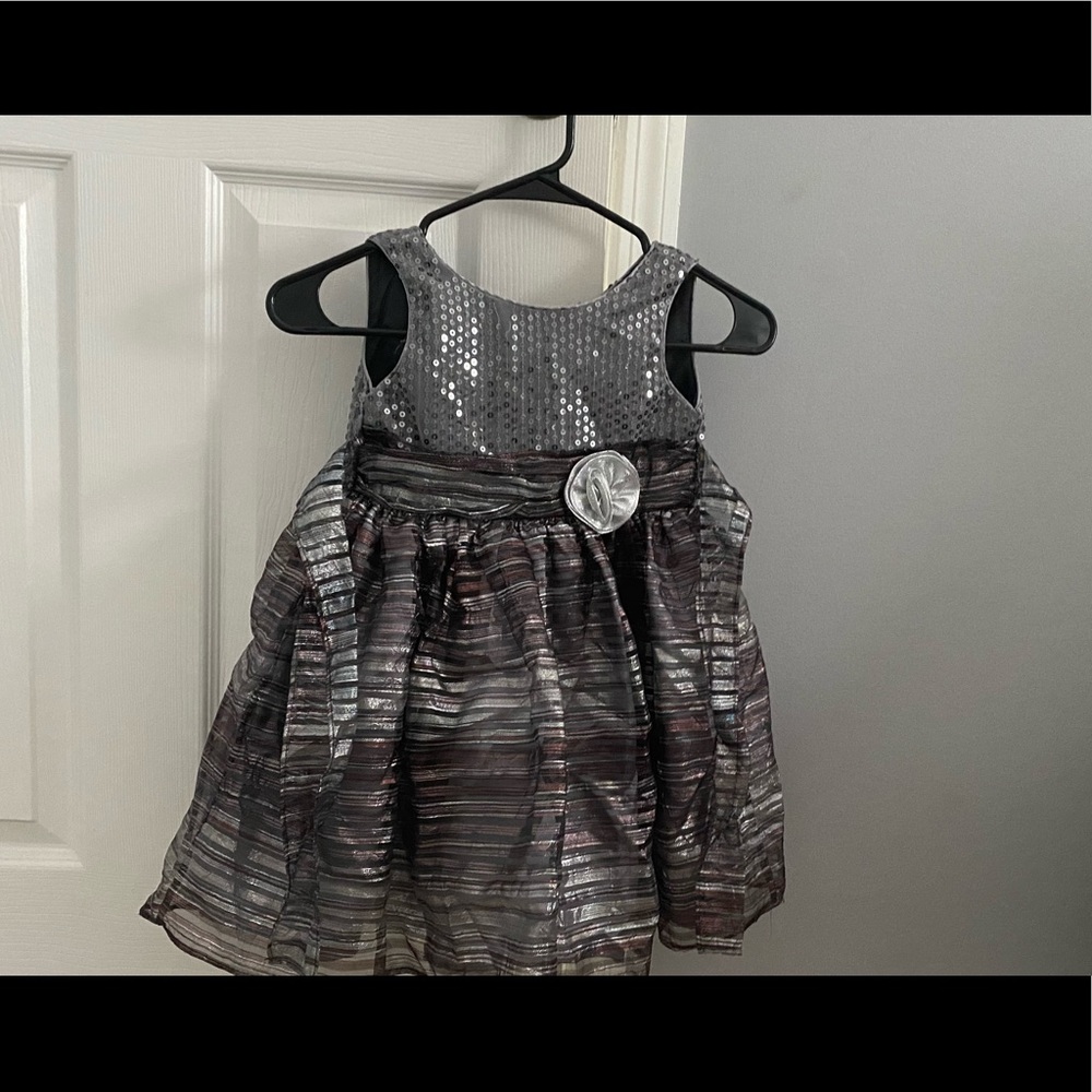 Girls dress